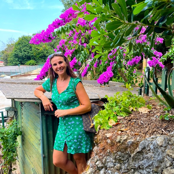 Meet your Posher, Andreia - Picture 1 of 1